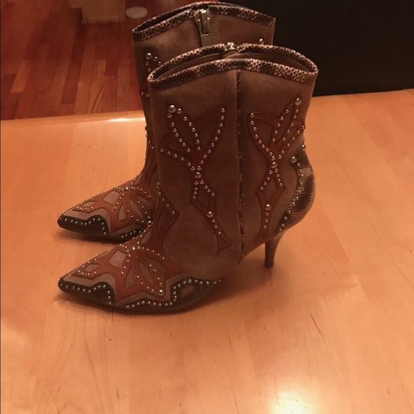 David J. Pliner Shoes - David J. Pliner boots